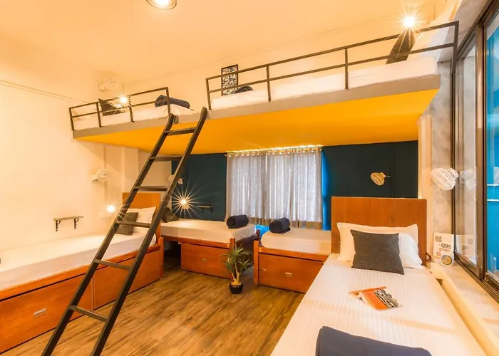 Locomo Hostel Og - Stay Work Eat