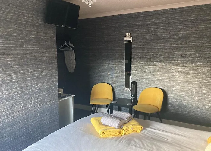 The Woodszz Guest House