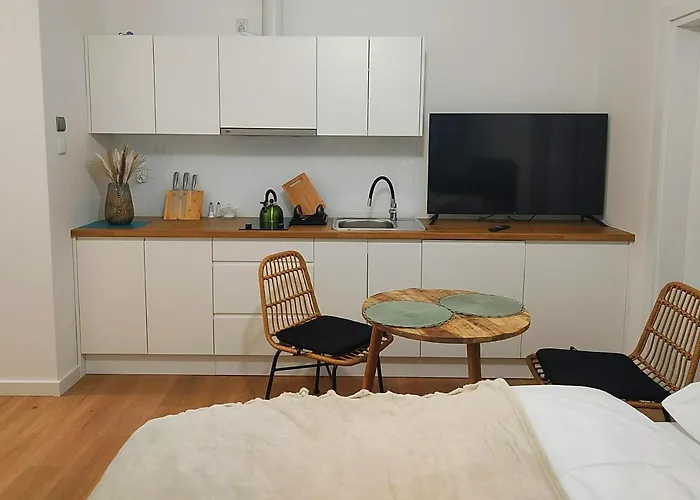 Hugo Eden Apartments