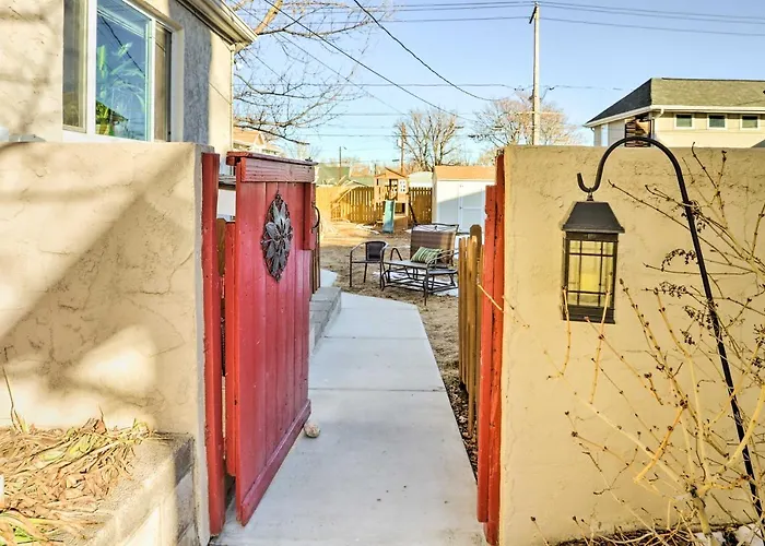 3 Mi To Dtwn: Convenient Denver Apt