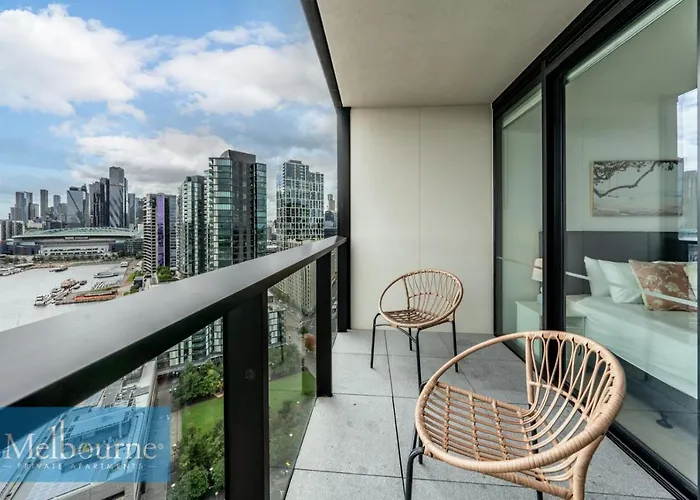 Melbourne Private Apartments - Collins Wharf Waterfront, Docklands