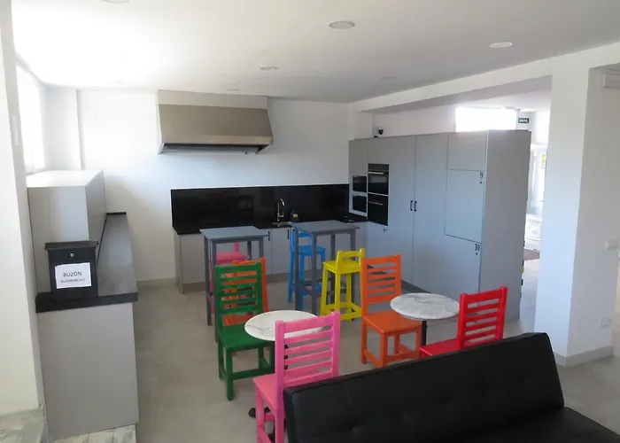 HOTEL Alojamientos Aviche 6