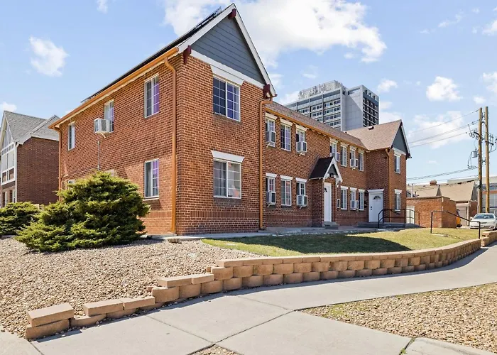 Modern Comfort - King Beds - Walk To Sloans Lake
