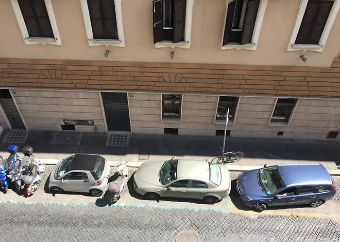 Hotel Alex Square