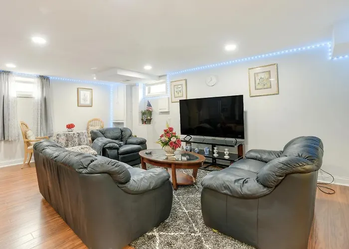 Splendid Cheerful 2-Bedroom Residential