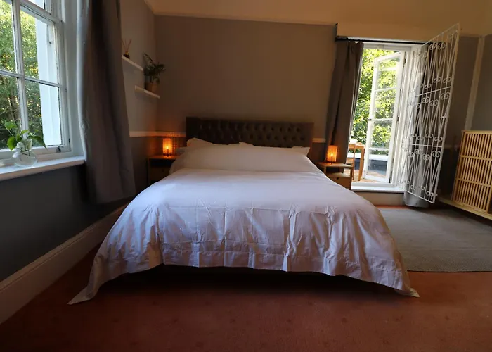 Mossley Hill Retreat