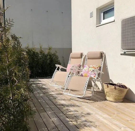 Eget Hus I Oergryte. Goeteborgs Baesta Laege!