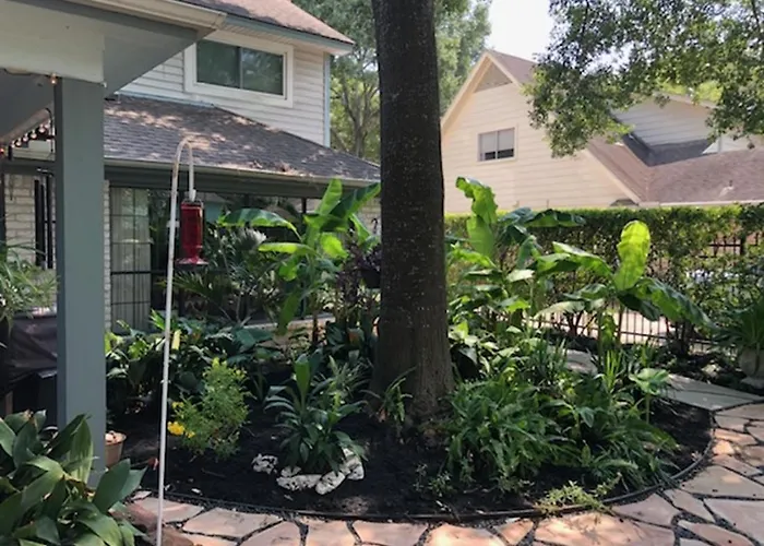 2 Room Luxury Suite Near Airport & The Woodlands