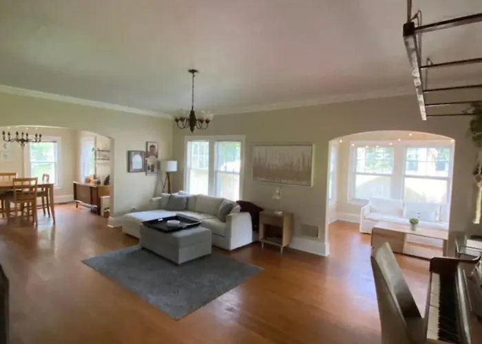 Beautiful Private Room With King Size Bed In Downtown Orlando