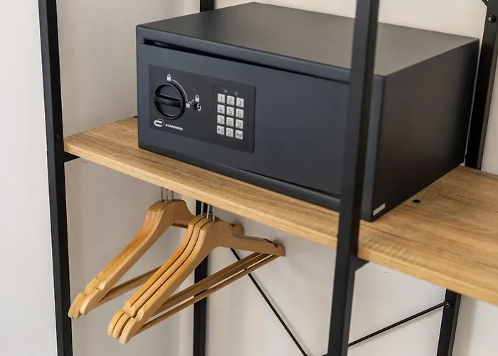 Antiguo Brondo Selfcheck-In Smart Rooms