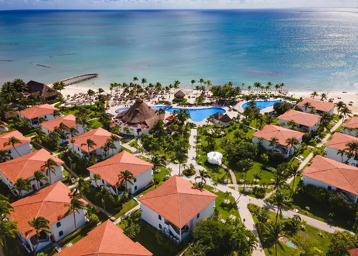 Playa del Carmen Hotels with Tennis Court