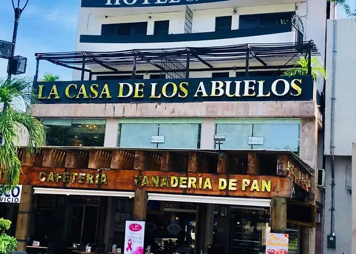 Hotel Zocalo Abuelos Acapulco