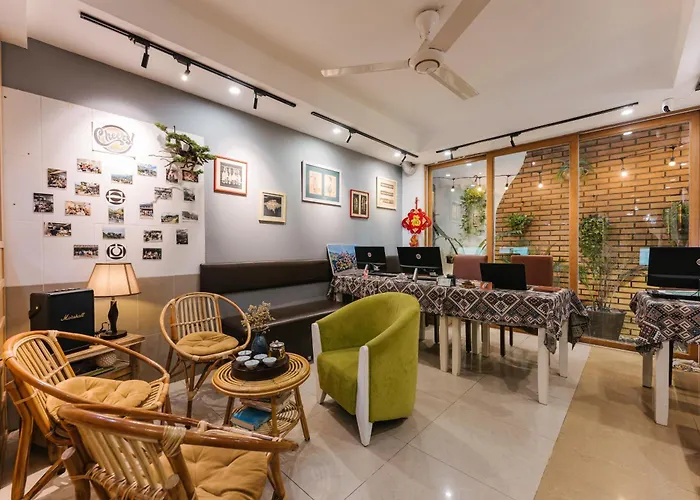 Cheers Hostel Hanoi