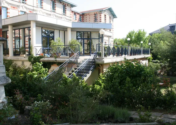 Residence De Tourisme Vacances Bleues Villa Regina