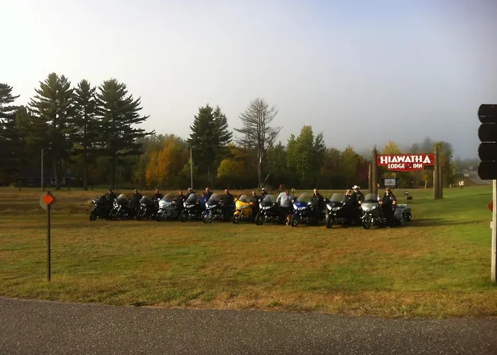 Hiawatha Lodge Inn Eagle River