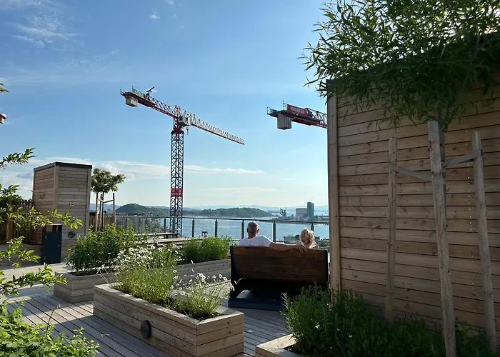 Bjorvika Opera & Munch Area - By The Sea & In The City, Near Oslo Centralstation