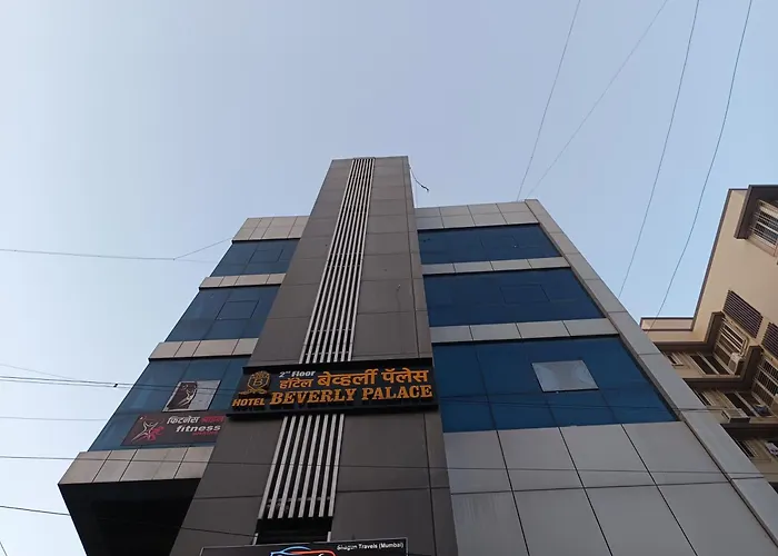 Hotel Beverly Palace Santacruz - Near Bkc - Mumbai Airport T1 - Local Unmarried Couples Not Allowed