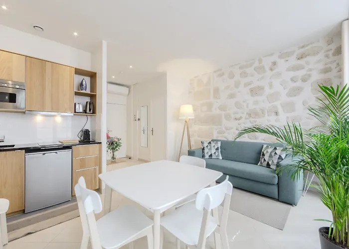 Jardin Saint Honore Apartments