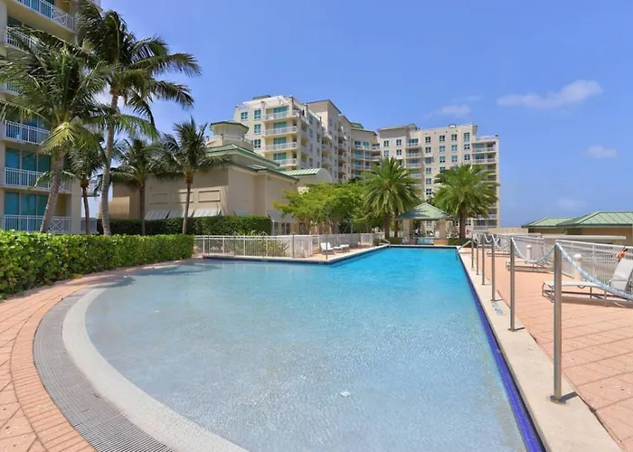Stylish 1Br Condo Rooftop Pool Close To Beach
