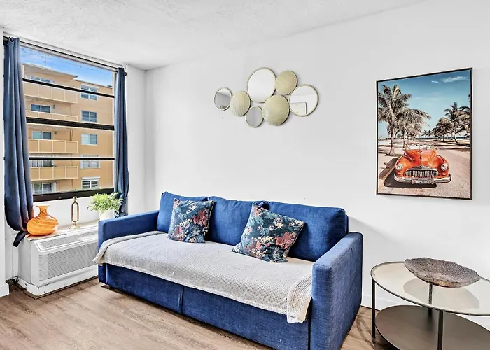 1 Bedroom In The Best Location In South Beach !