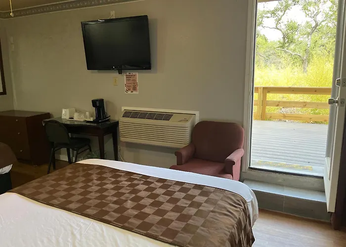 Outpost Motel Dripping Springs
