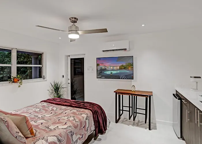 Entire Luxury Junior Suite, 8 Min From The Beach, Suite 2