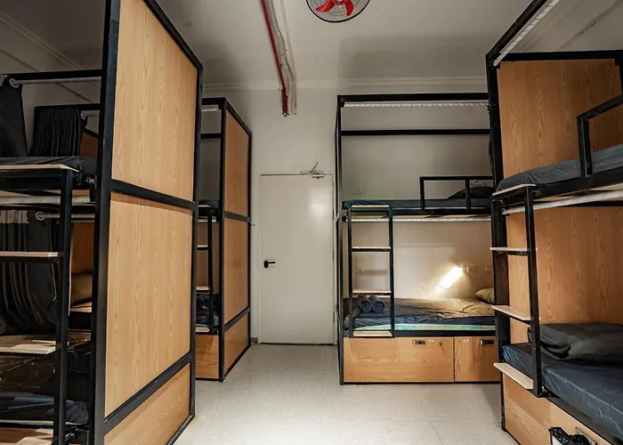 Quiri Hostel Hanoi