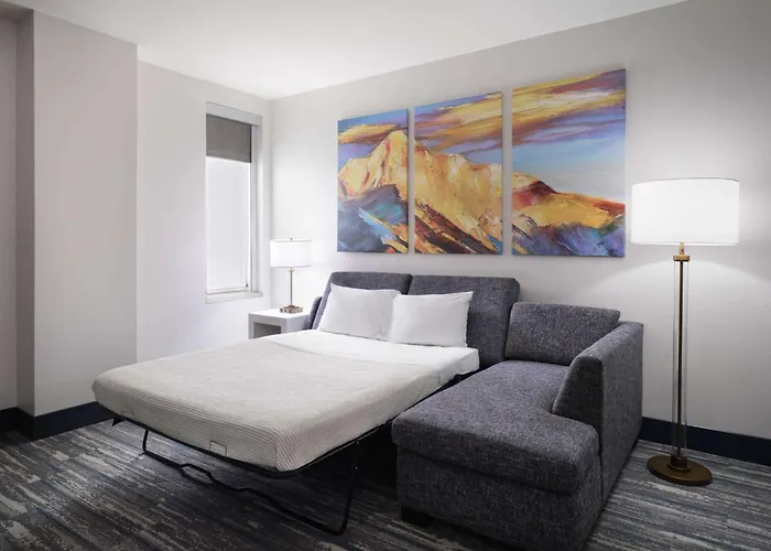Hampton Inn & Suites Denver Downtown Convention Center