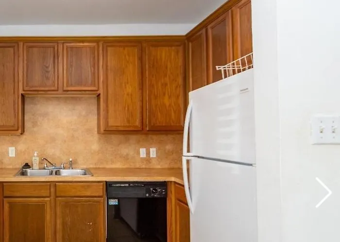 Private Room Near Downtown, Great Value