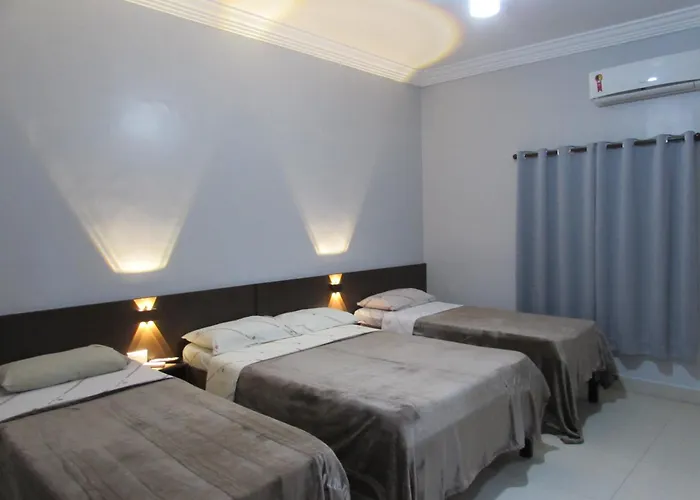 Hotel Tropicália próximo a 25 de março , Brás e Bom Retiro Com estacionamento conveniado ao lado do hotel