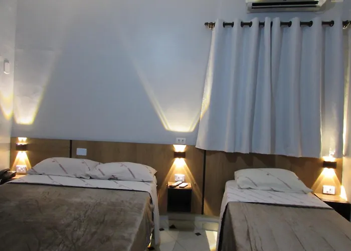 Hotel Tropicália próximo a 25 de março , Brás e Bom Retiro Com estacionamento conveniado ao lado do hotel