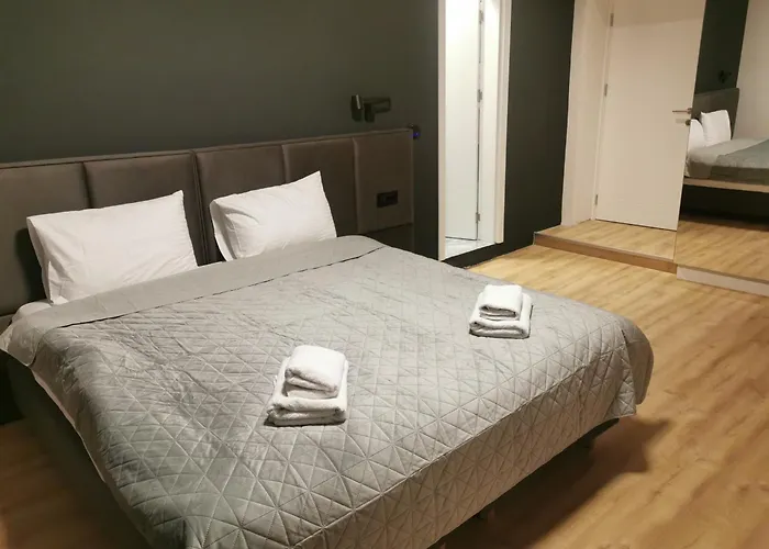 Bg Exclusive Suites