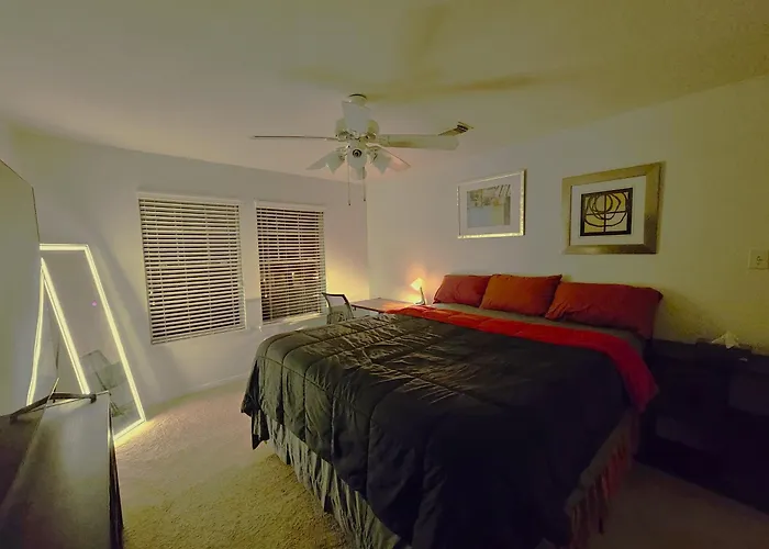 Scenic Homestay In The Woodlands