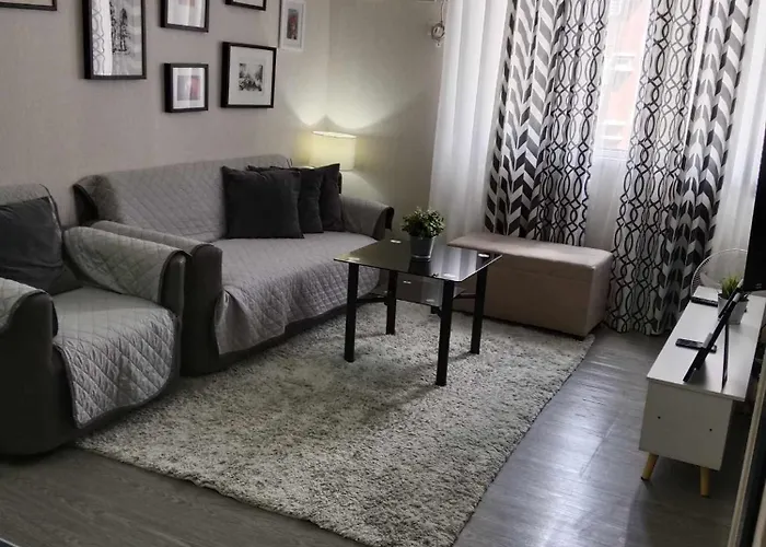 Spacious 2 Bedroom Condo Unit For Rent