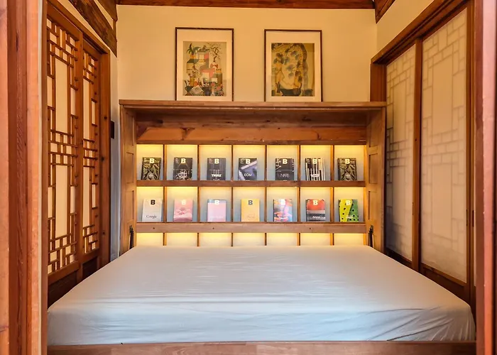 Awik Hanok Stay