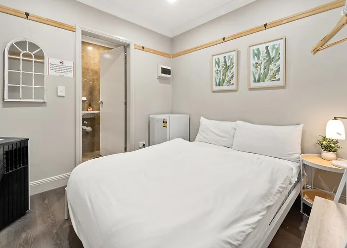 Surry Hills Budget Hotel - Near Oxford Street