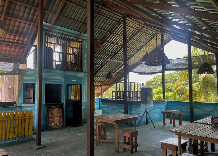 Curly Hostel Negombo