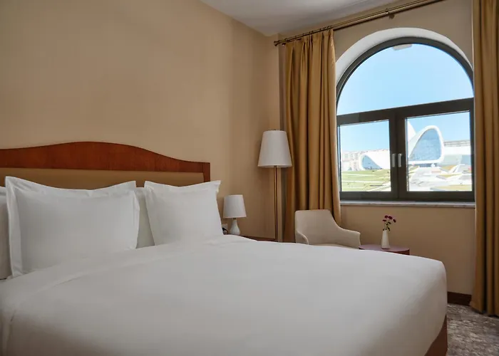 The Central Point Hotel Baku