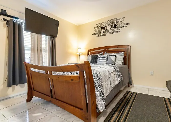 Private 1 Bed 1 Bath Orlando Oasis Shopping And Parks Nearby