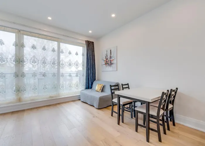 Toronto Midtown Home Suites