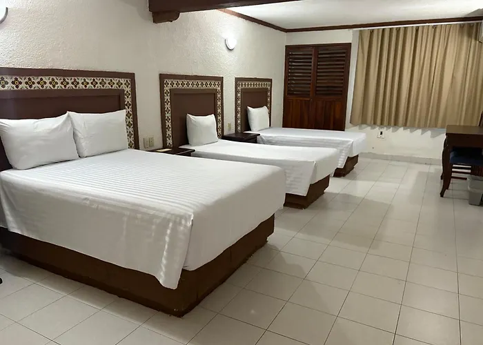 Suites Cancun Center