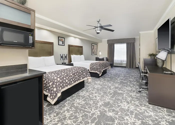 Best Western Premier Crown Chase Inn & Suites
