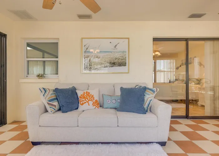 Private Suite With Full Kitchen 5 Ml To Beach