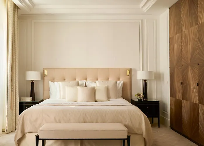 The Woodward - Auberge Collection