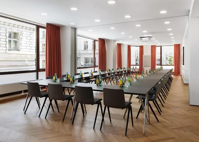 Hotel Astoria Vienna, Curio Collection By Hilton