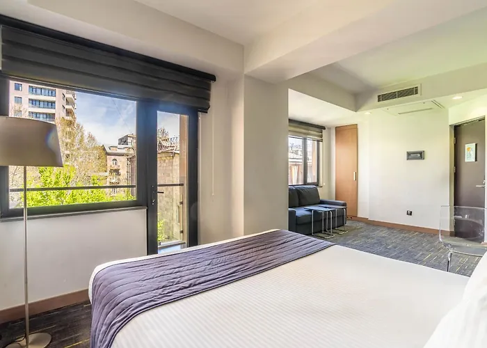 Nova Hotel Erivan