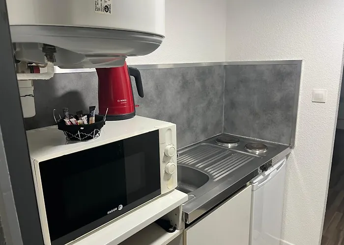 Hotel Porte De France - Self Check In By Homenhancement Saint-Louis 