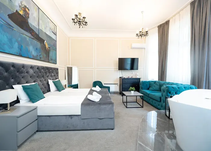 Kings Palace Suites