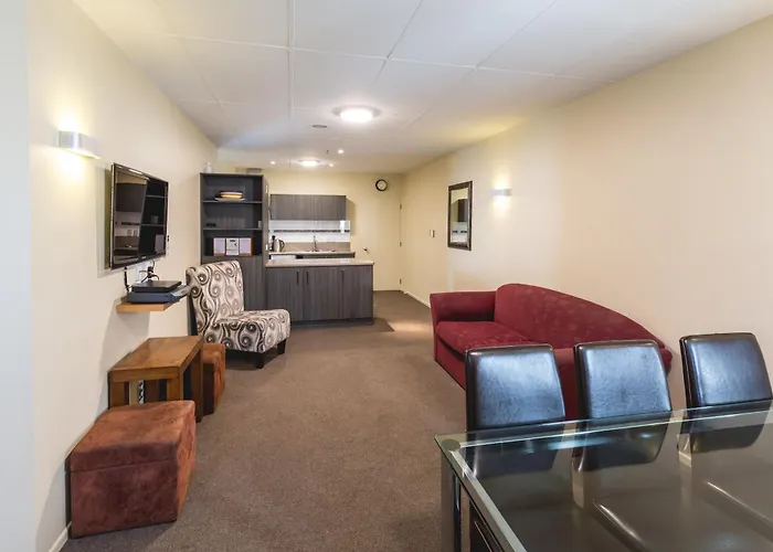 Lomond Lodge Motel & Apartments