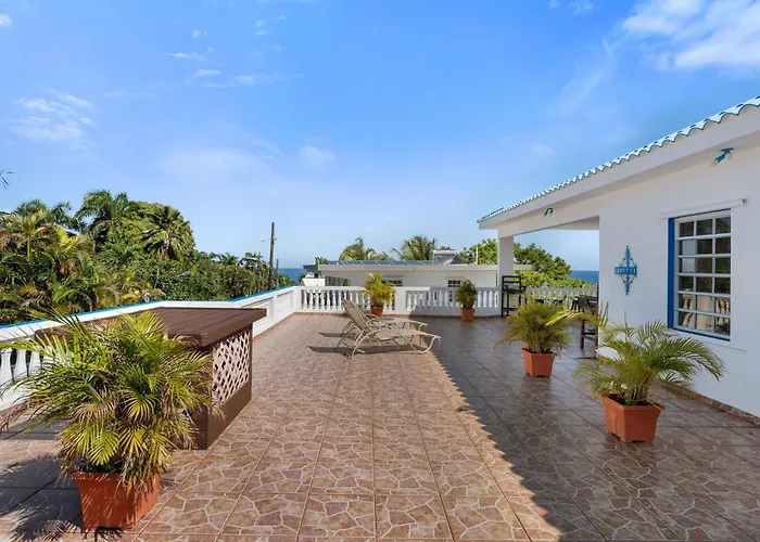 Vista Del Mar Terrace With Pool Table And Views